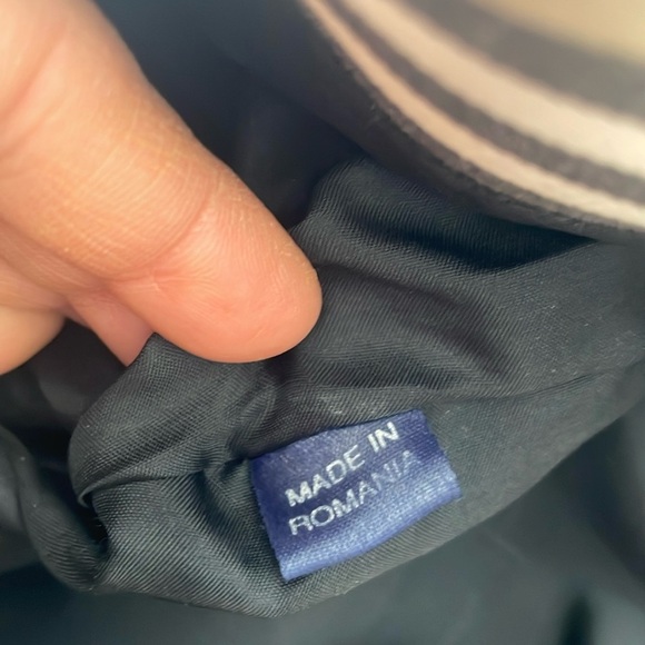 BURBERRY TOTE BAG - Picture 8 of 11